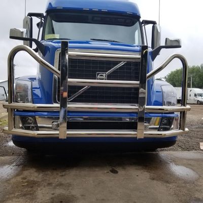 Para-choques de caminhão semi-reboque estilo novo e resistente da fábrica Dongsui, preço original, protetores de veado para Freightliner Cascadia For Volvo International Prostar Kenworth Peterbilt Mack Pinnacle