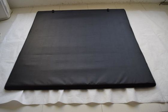 A tampa de cama dobrável em três partes de Hilux Navara, Tonneau de dobramento cobre materiais do PVC