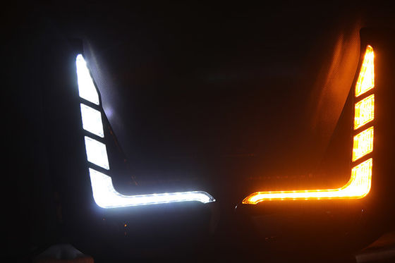 A fonte da fábrica pegara a luz do dia do carro do farol do caminhão para Toyota Hulix Revo 2022 2021