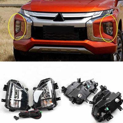 O carro da luz 4x4 da cauda do farol de Mitsubishi Triton conduziu a lâmpada de condução leve da névoa de Drl