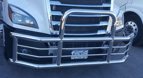 Fábrica Dongsui preço original da fábrica norte-americana novo estilo Semi Truck Bumper Deer Guards For Freightliner Cascadia Volvo International Prostar Kenworth Peterbilt Mack Pinnacle