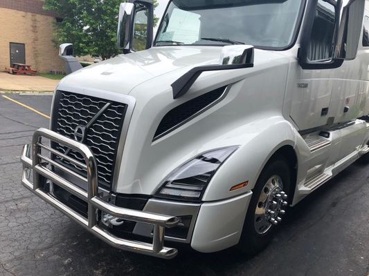 Fábrica Dongsui preço original da fábrica norte-americana novo estilo Semi Truck Bumper Deer Guards For Freightliner Cascadia For Volvo International Prostar Kenworth Peterbilt Mack Pinnacle