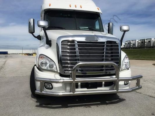 Fábrica Dongsui estilo clássico e de alta qualidade Semi Truck Bumper Deer Guards For Freightliner Cascadia For Volvo International Prostar Kenworth Peterbilt Mack Pinnacle